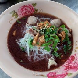 ก๋วยเตี๊ยวแชมป์อุ้ยอ้าย