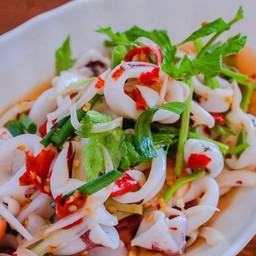 ยำปลาหมึก