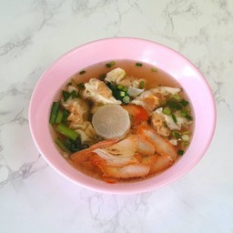 เกี๊ยวน้ำหมูแดง