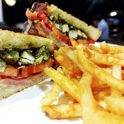 Grilled Chicken Pesto Sandwich