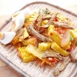 ตำข้าวโพดไข่เค็ม