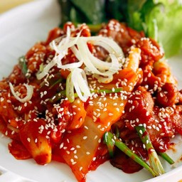 ไก่ผัดกิมจิ