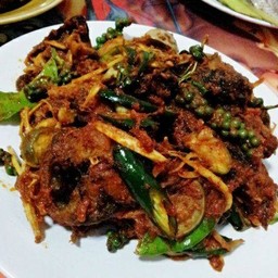 ปลาทอดผัดเผ็ด