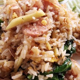 ข้าวผัดแหนม