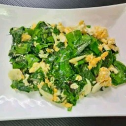 ใบเหลียvผัดไข่