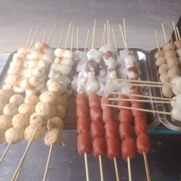 เจ๊เมย์ยำลูกชิ้น