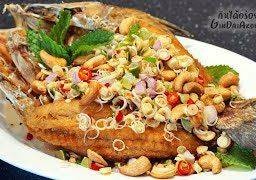 พงทอดยำตะไคร้