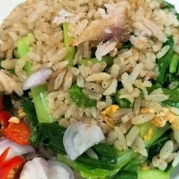 ข้าวผัดปลาเค็ม