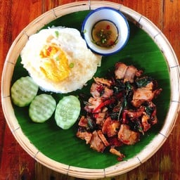ลุงโก๋ ก๋วยเตี๋ยวไก่โอ่งมะระ