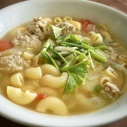 ซุปมักกะโรนีหมูสับ
