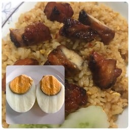 ข้าวผัดน้ำพริกจิ้มแจ่วไก่ย่าง+ไข่ต้ม