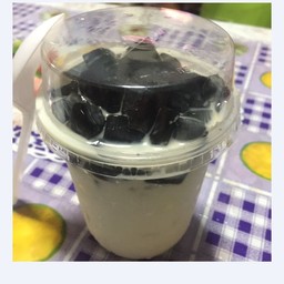 เฉาก๊วยนมสด