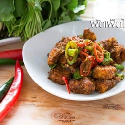 ผัดเผ็ดไก่บ้าน ใส่สะตอ