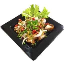 ยำหมูกรอบ