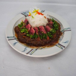 เนื้อย่างไม่สุกซอสพอนสึ