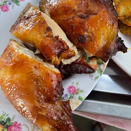 ไก่ย่างน่องติดสะโพก