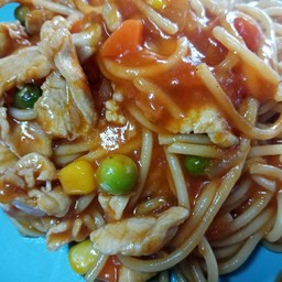 สปาเก็ตตี้หมู  อิตาเลียนซอลแดง