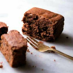 ทำจากช็อกโกแลตเข้มข้นจากเบลเยี่ยม หนา หนึบ