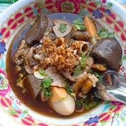 เสื้อผ้าสภาพดีงานป้าย