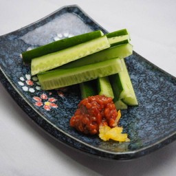 แตงกวาราดมิโซะหวาน