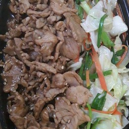 เนื้อผัดซีอิ้ว กระทะร้อน