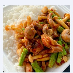 ผัดพริกเผาราดข้าว