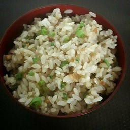 ข้าวผัดกระเทียม