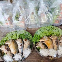 เมี่ยงปลาทู สลัดโรล ลาซาล