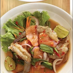 ยำแซลมอนกุ้งสดปลาร้า