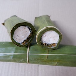 หมูยออุบลห่อใบตอง