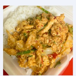 ผัดผงกระหรี่ราดข้าว