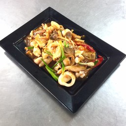 ปลาหมึกผัดไข่เค็ม