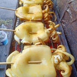 หมึกสดย่าง (น้ำจิ้มแซ่บเว่อร์)