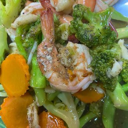 บล็อคโคลี่กุ้งน้ำมันหอย