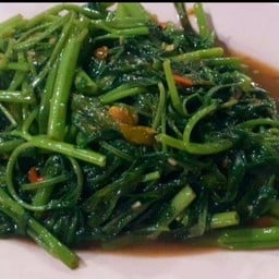 ผัดผักบุ้งไฟแดง