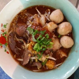 ก๋วยเตี๋ยวเนื้อ
