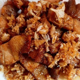 หมูกรอบทอดกระเทียม