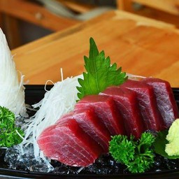 ซาชิมิ ทูน่า