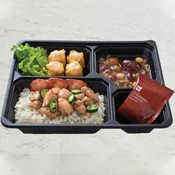 VIP ข้าวหน้าไก่ S&P + ขนมจีบกุ้ง + เต้าทึงร้อน