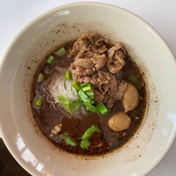 ก๋วยเตี๋ยวเนื้อน้ำตก