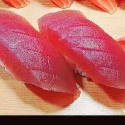 ทูน่า ซูชิ