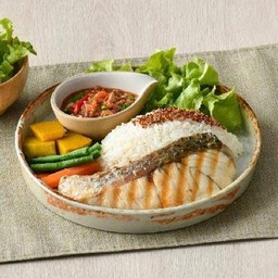 New! ข้าวคีนัว - น้ำพริกปลากะพงจัมโบ้ย่าง ผักจิ้ม