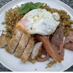 ข้าวผัดอเมริกันสไตล์ไทย