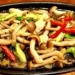 เห็ดชิเมจิผัดเนย