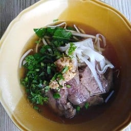 ก๋วยเตี๋ยวลุงช่วย