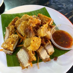 หมูกรอบแจ่ว