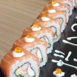 อลาสก้าแซลมอนโรล