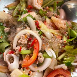 ยำวุ้นเส้นรวมมิตร