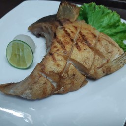 แก้มปลาฮามาจิย่างเกลือ