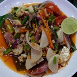 ยำรวมบก